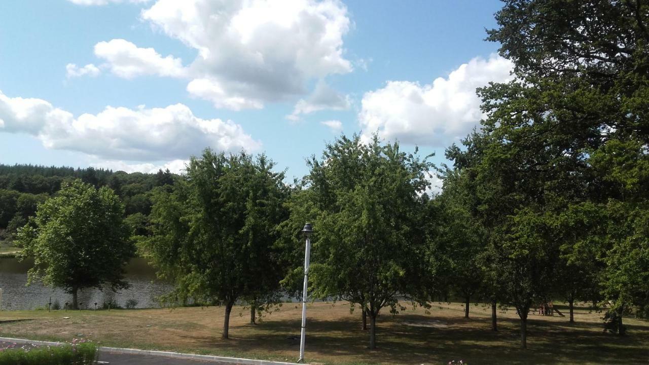 Auberge La Marchadaine Montrollet Екстер'єр фото