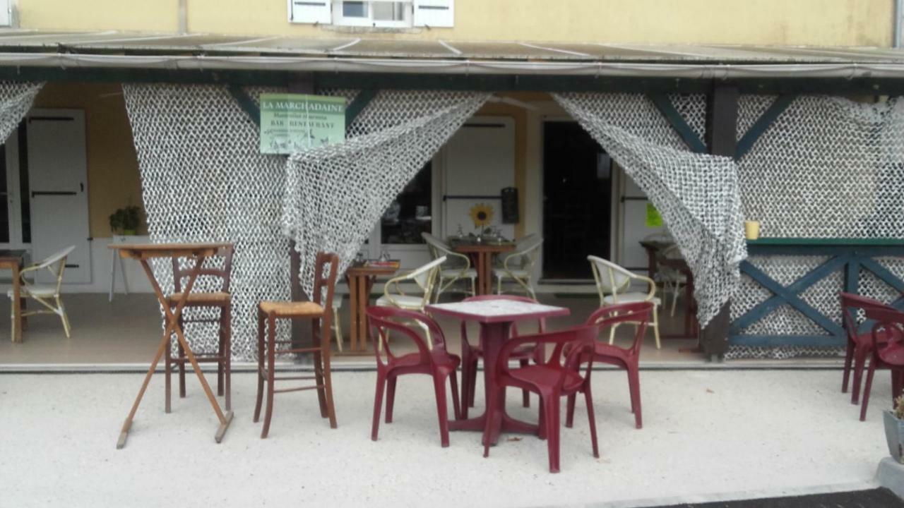 Auberge La Marchadaine Montrollet Екстер'єр фото